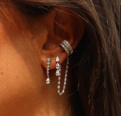 925 स्टर्लिंग सिल्वर व्हाइट Pear Drop Cubic Zircon Earrings for Customer Needs