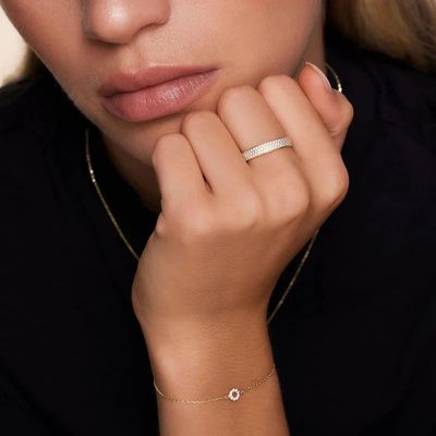 925 स्टर्लिंग सिल्वर 18K स्वर्ण चढ़ाना CZ महिला के लिए आधा अनंत काल की अंगूठी