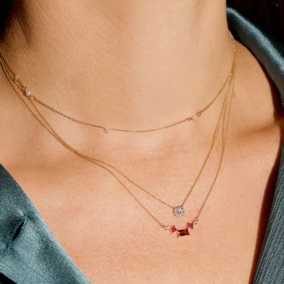 क्लासिक स्टाइल डिजाइन में लड़कियों के लिए डिस्क के आकार का छोटा 18K गोल्ड प्लेटेड CZ डायमंड हार