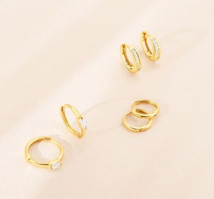 14K गोल्ड प्लेटेड 10mm बैगुएट कट पिंक क्यूबिक ज़िरकोन बच्चों के हुप इयररिंग्स, 50PRS MOQ के साथ