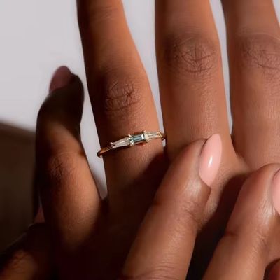 नए आगमन तीन पत्थर CZ छल्ले सफेद CZ और Tanzanite असली S925 चांदी के अच्छे गहने 14K 18K महिलाओं के लिए सोने के साथ चढ़ाना