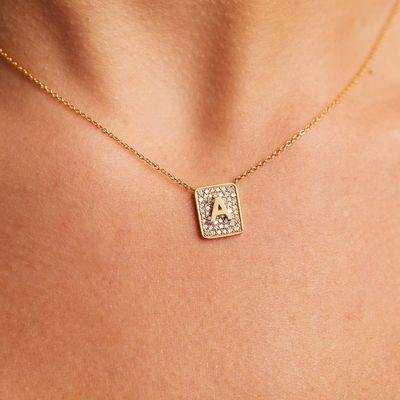14K स्वर्ण वर्ग के साथ उसके दिन बनाने के लिए महिलाओं के लिए प्रारंभिक रत्न हार वेलेंटाइन उपहार